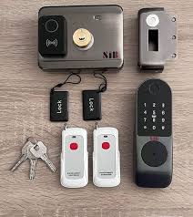 SIB Lezn Smart Door Lock With Fingerprint, Dark Silver Black - LO3f1